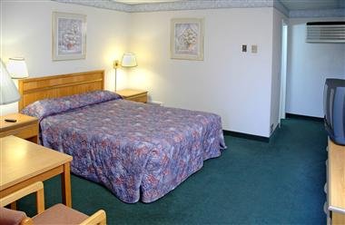 Americas Best Value Inn - Warren, OH