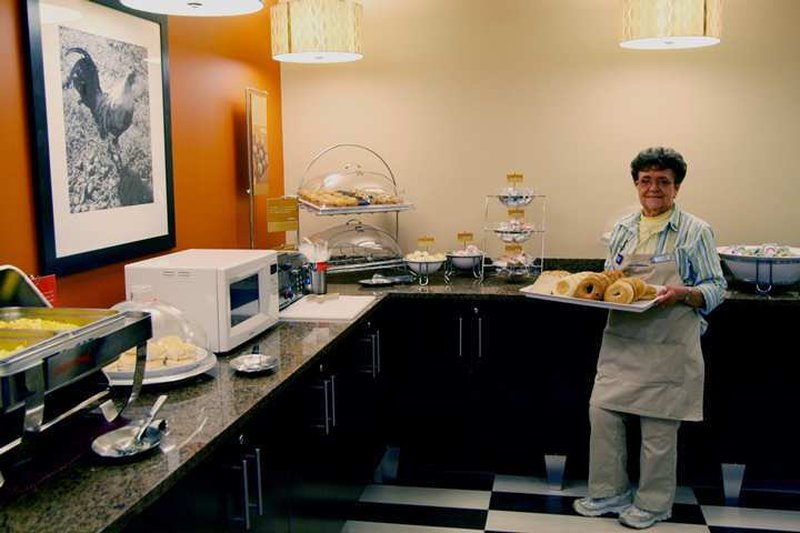 Hampton Inn Appleton-Fox River Mall Area - Appleton, WI