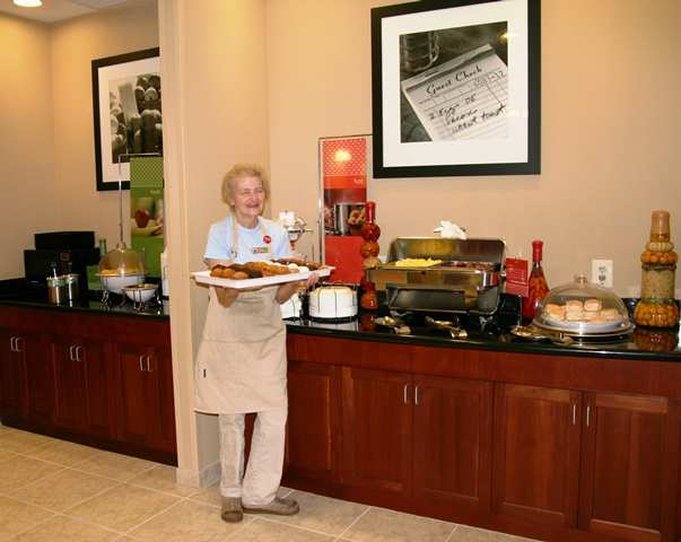Hampton Inn Doylestown - Warrington, PA