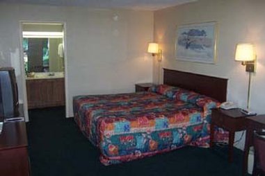 Knights Inn - Morehead, KY