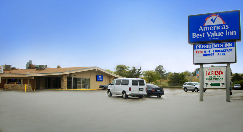 Americas Best Value Inn - Abilene, KS