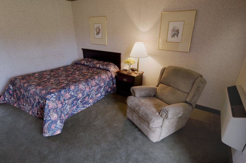 Americas Best Value Inn - Abilene, KS