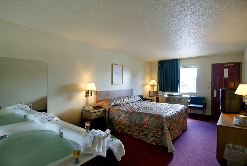 America's Best Value Inn - Streetsboro, OH