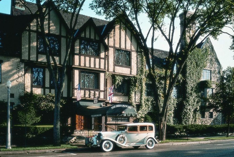 Deer Path Inn - Lake Forest, IL