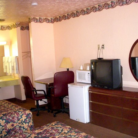 EXECUTIVE ROYAL INN - Clewiston, FL