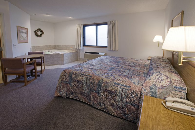 Americas Best Value Inn - Finlayson, MN