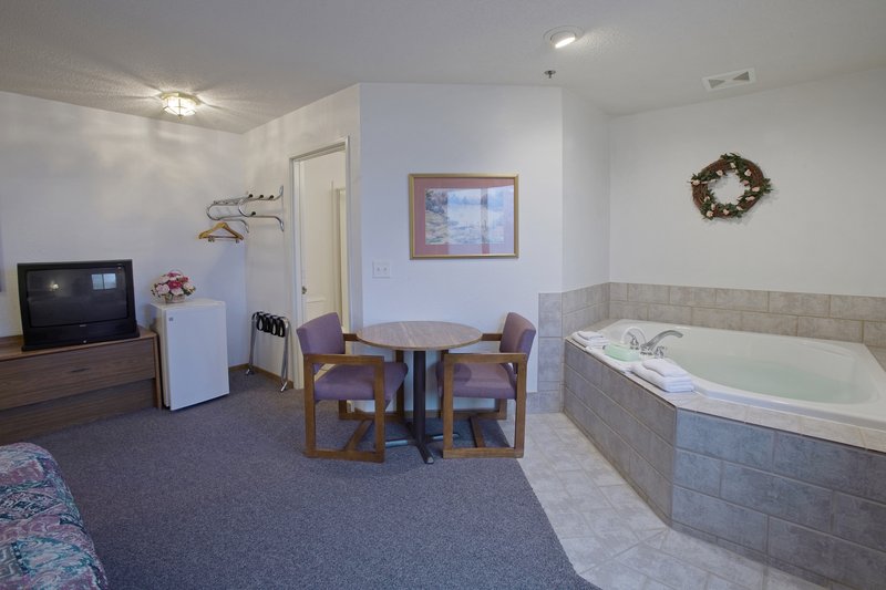 Americas Best Value Inn - Finlayson, MN