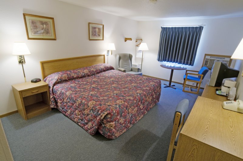 Americas Best Value Inn - McPherson, KS