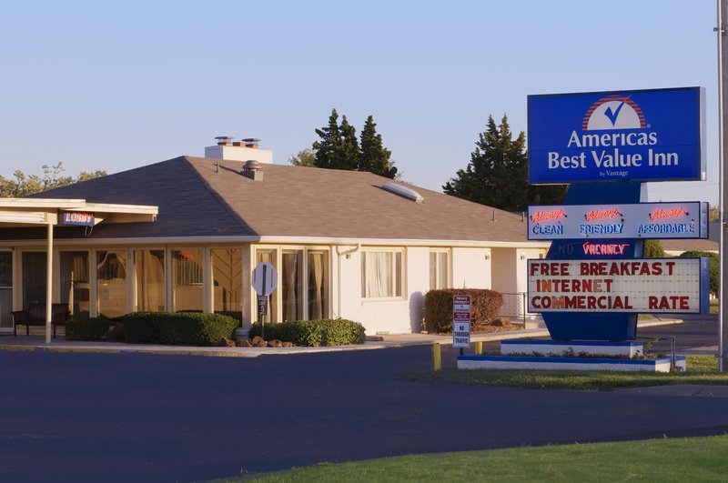 Americas Best Value Inn - Salina, KS