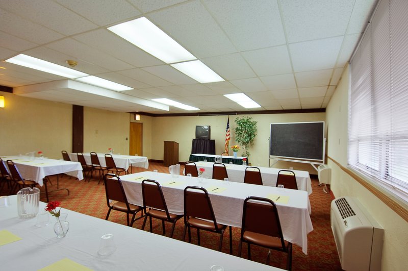 Americas Best Value Inn Cleveland Airport - Brook Park, OH