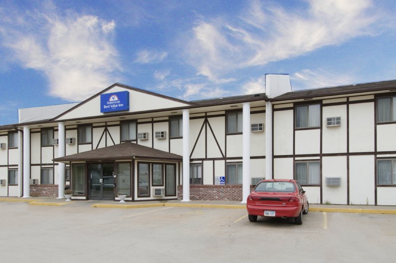 Americas Best Value Inn - Great Bend, KS
