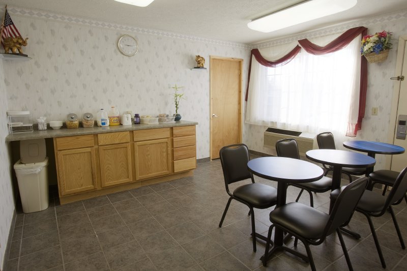 America's Best Value Inn Decatur - Decatur, IN