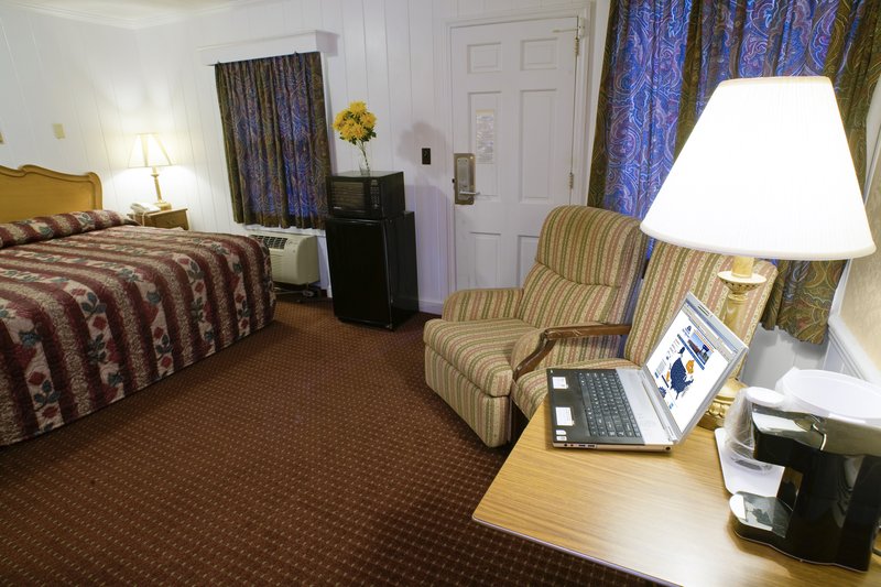 Americas Best Value Inn - Hancock, MD
