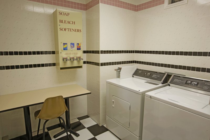 Americas Best Value Inn - Belvidere, IL