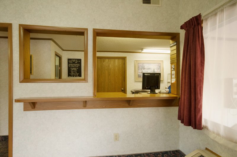 AMERICAS BEST VALUE INN - Covington, VA