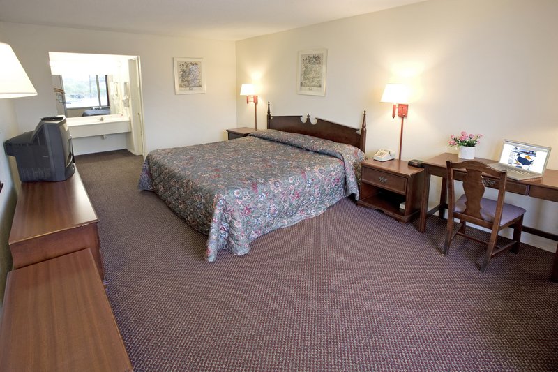 Americas Best Value Inn - Jasper, TN