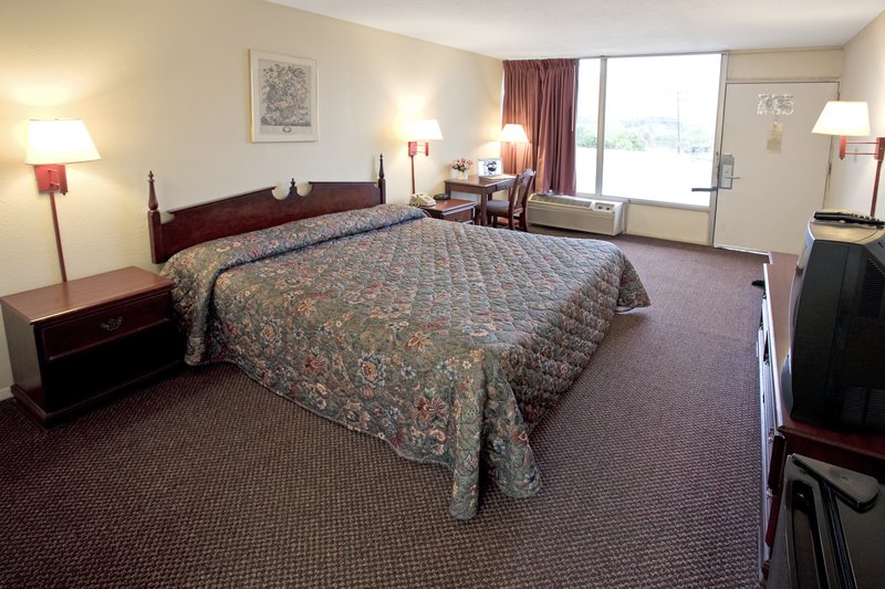 Americas Best Value Inn - Jasper, TN