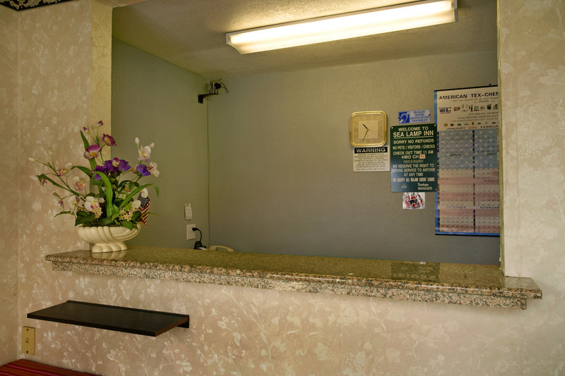 Americas Best Value Inn - Seaside, CA