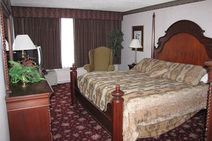 Hanford Inn & Suites - Urbana, IL