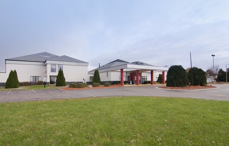 Americas Best Value Inn - Fort Atkinson, WI
