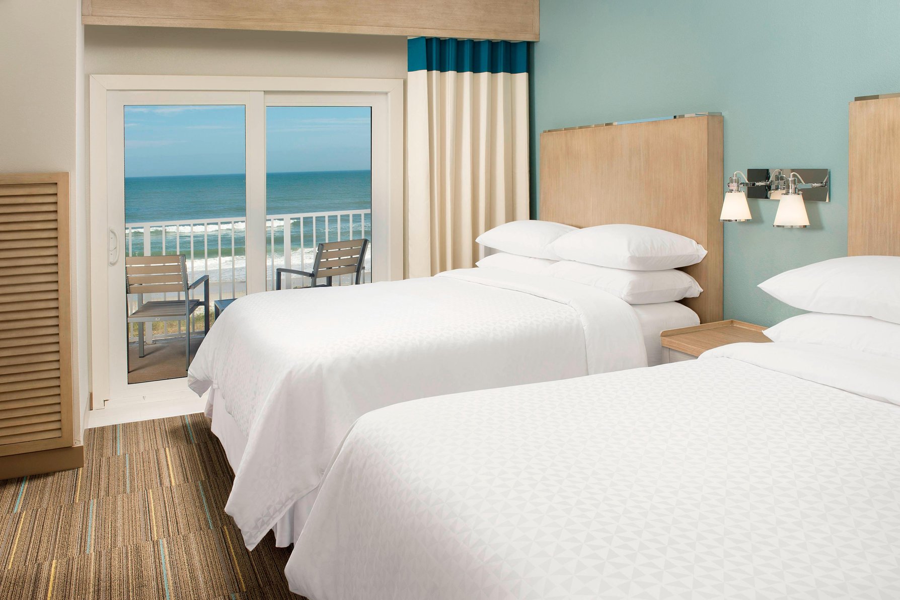 Four Points by Sheraton Jacksonville Beachfront - Tap to explore photos