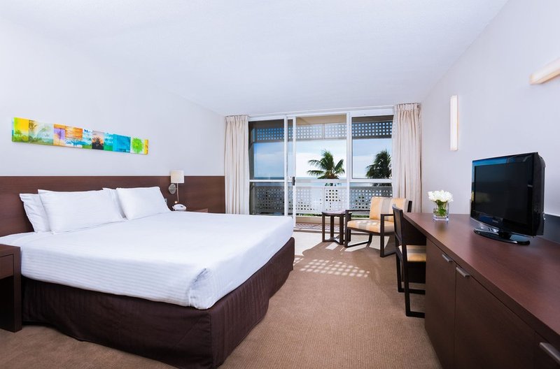 Cairns Harbourside Hotel