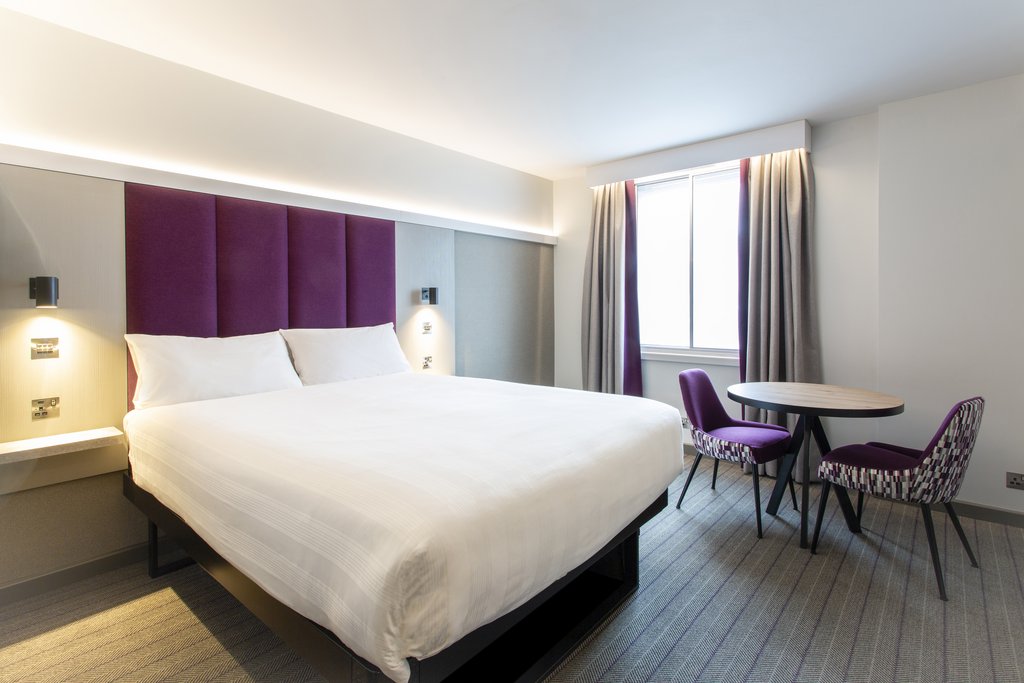 Premier Inn Wakefield South - M1 Jct39 - Tap to explore photos