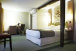 Newhotel Opera