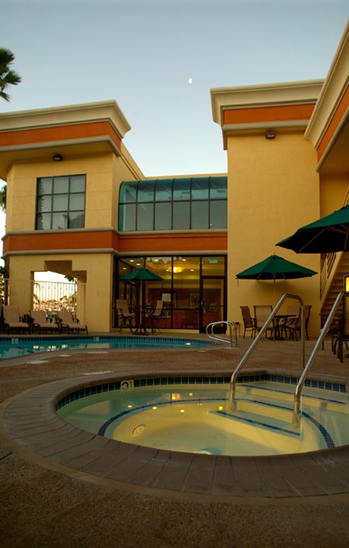 Holiday Inn Express Redwood City-Central - Redwood City, CA