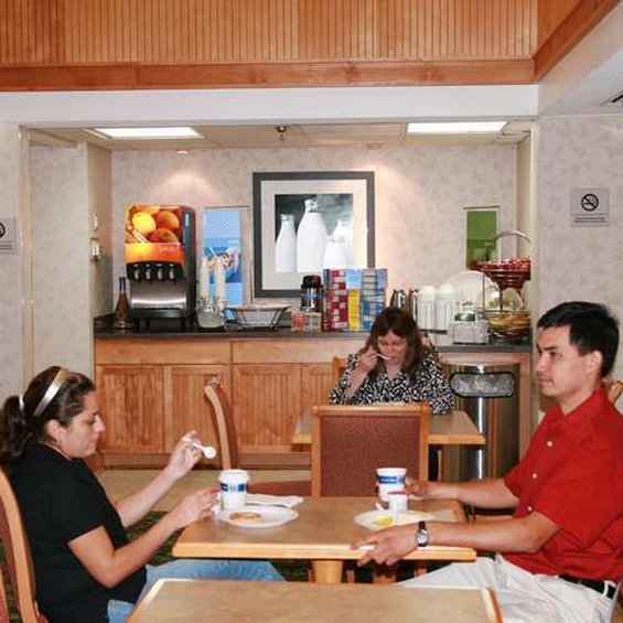 Hampton Inn Chester - Chester, VA