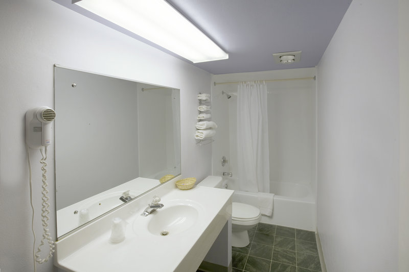 Americas Best Value Inn Litchfield - Litchfield, IL