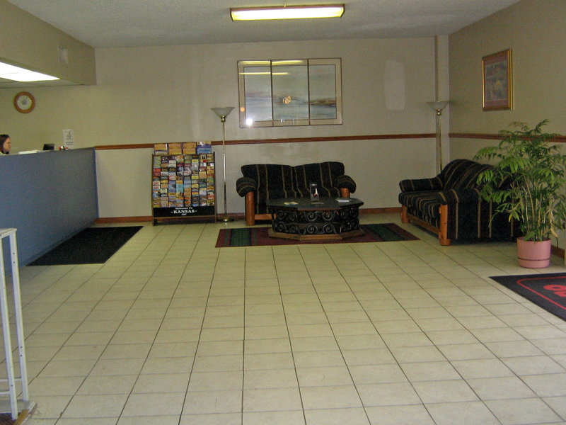 Americas Best Value Inn - Manhattan, KS