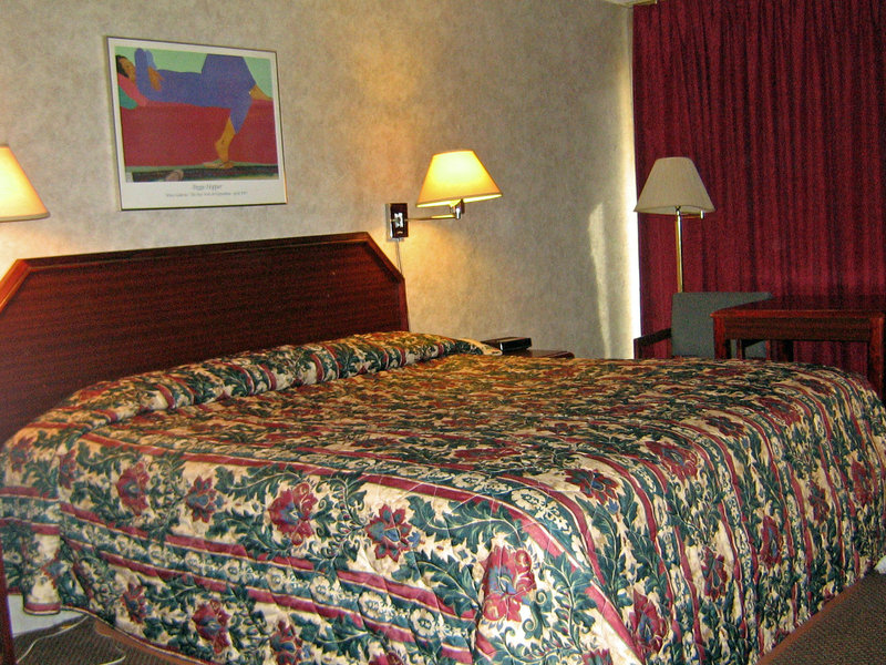 Americas Best Value Inn - Manhattan, KS