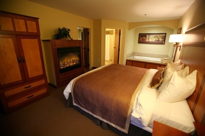 CopperLeaf Boutique Hotel & Spa - Appleton, WI