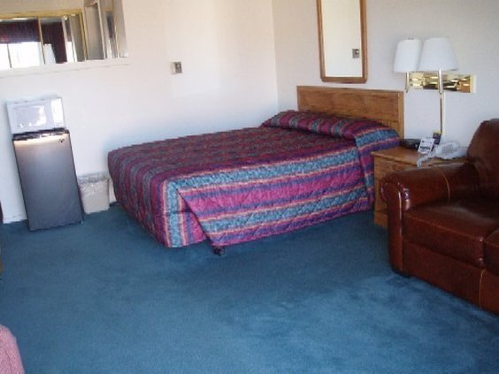 White Oaks Hotel - Lompoc, CA