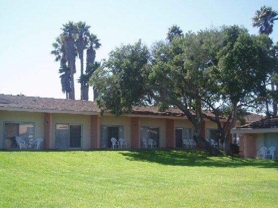 White Oaks Hotel - Lompoc, CA