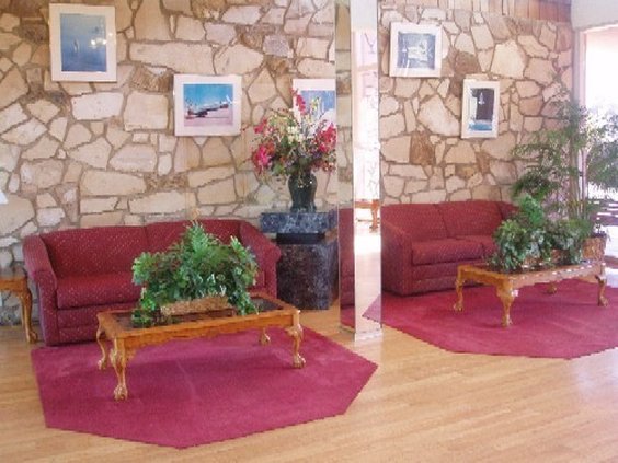 White Oaks Hotel - Lompoc, CA