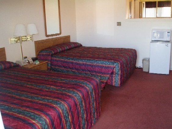 White Oaks Hotel - Lompoc, CA