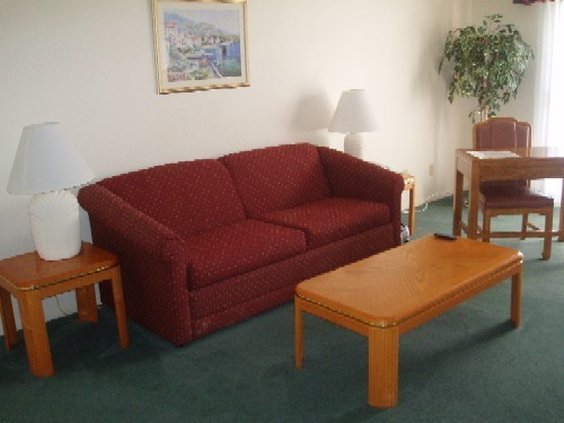White Oaks Hotel - Lompoc, CA