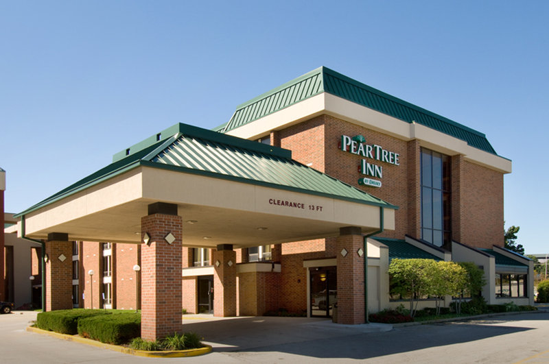 Pear Tree Inn Overland Park