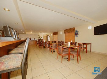 Americas Best Value Inn - Sealy, TX