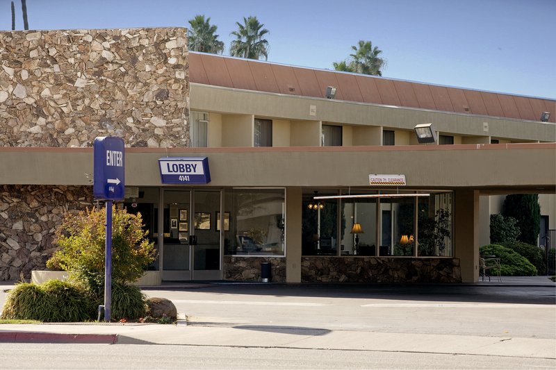 Americas Best Value Inn - Fresno Water Tree