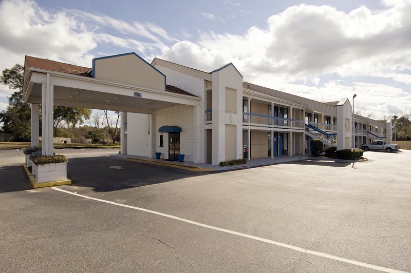 Americas Best Value Inn - Albany, GA