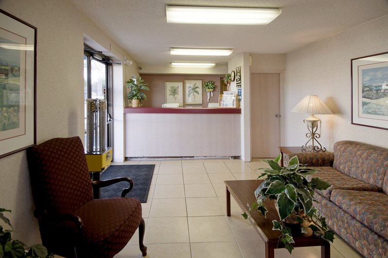 Americas Best Value Inn - Albany, GA