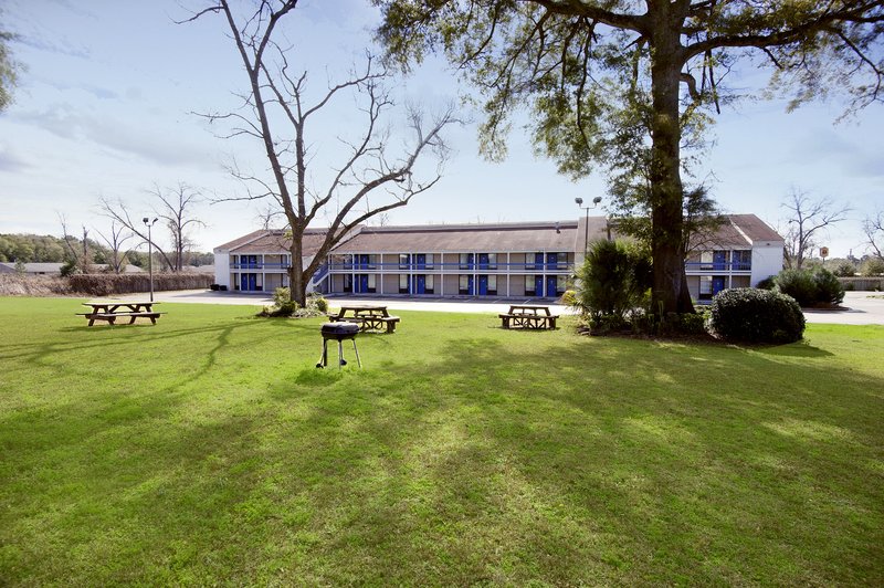 Americas Best Value Inn - Albany, GA