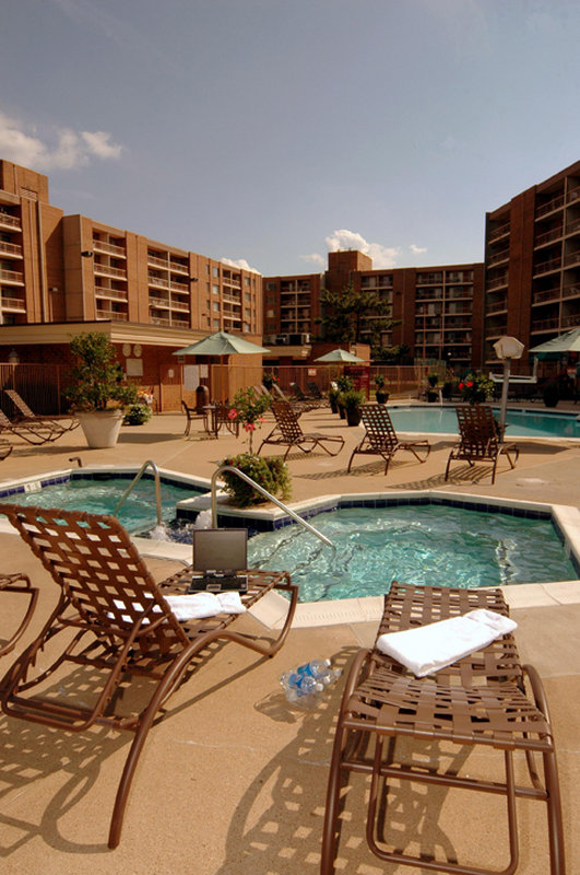 Oakwood Falls Church - Falls Church, VA