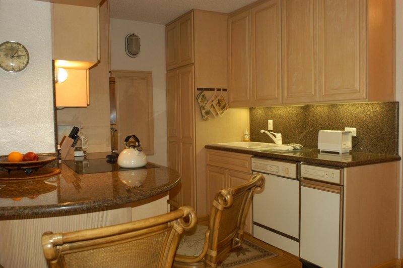 Island Sands Condominium - Wailuku, HI
