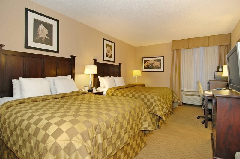 Comfort Inn & Suites Paramus - Paramus, NJ