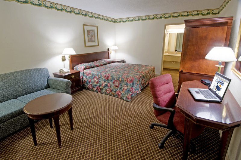 America's Best Value Inn - Milledgeville, GA