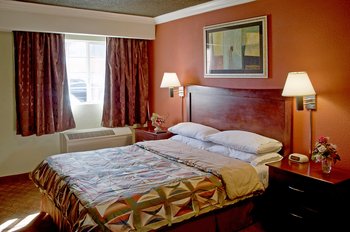 Americas Best Value Inn Hollywood - Room